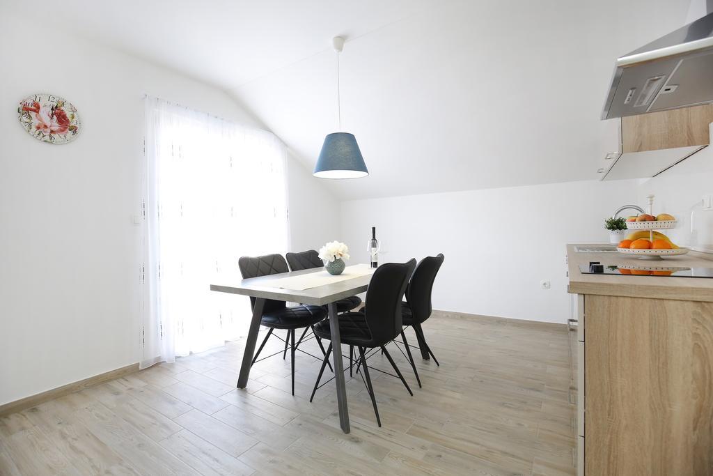 Apartments Nada Sukosan Ngoại thất bức ảnh