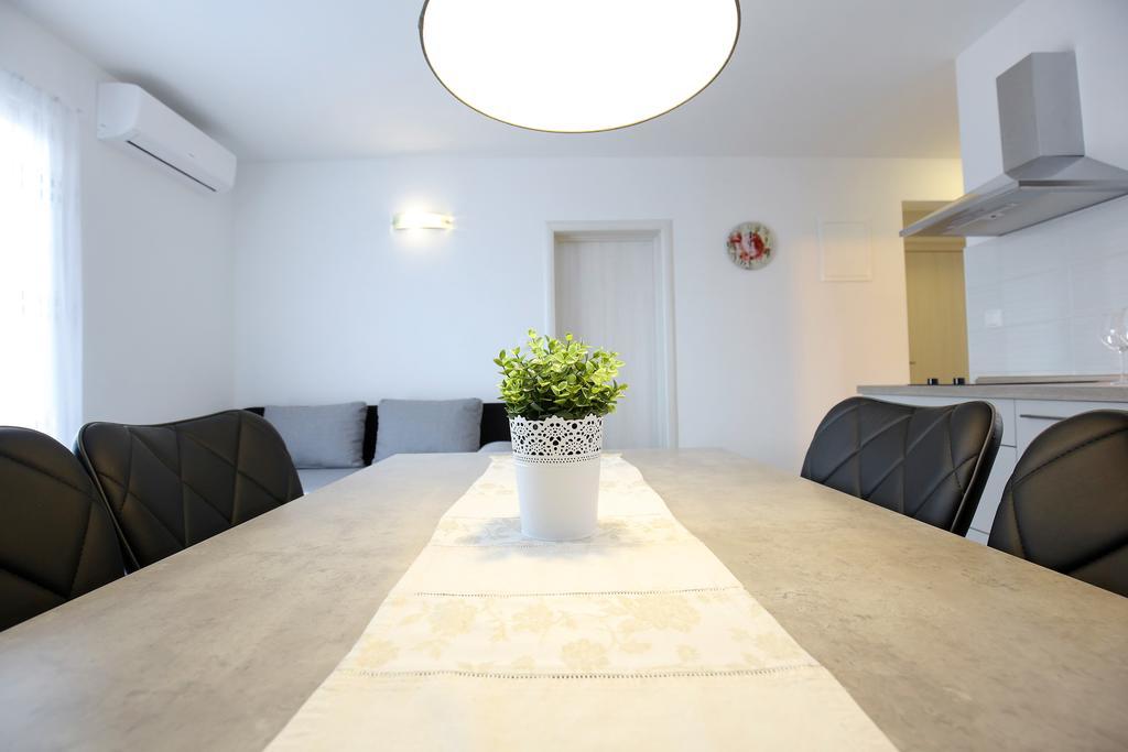 Apartments Nada Sukosan Ngoại thất bức ảnh